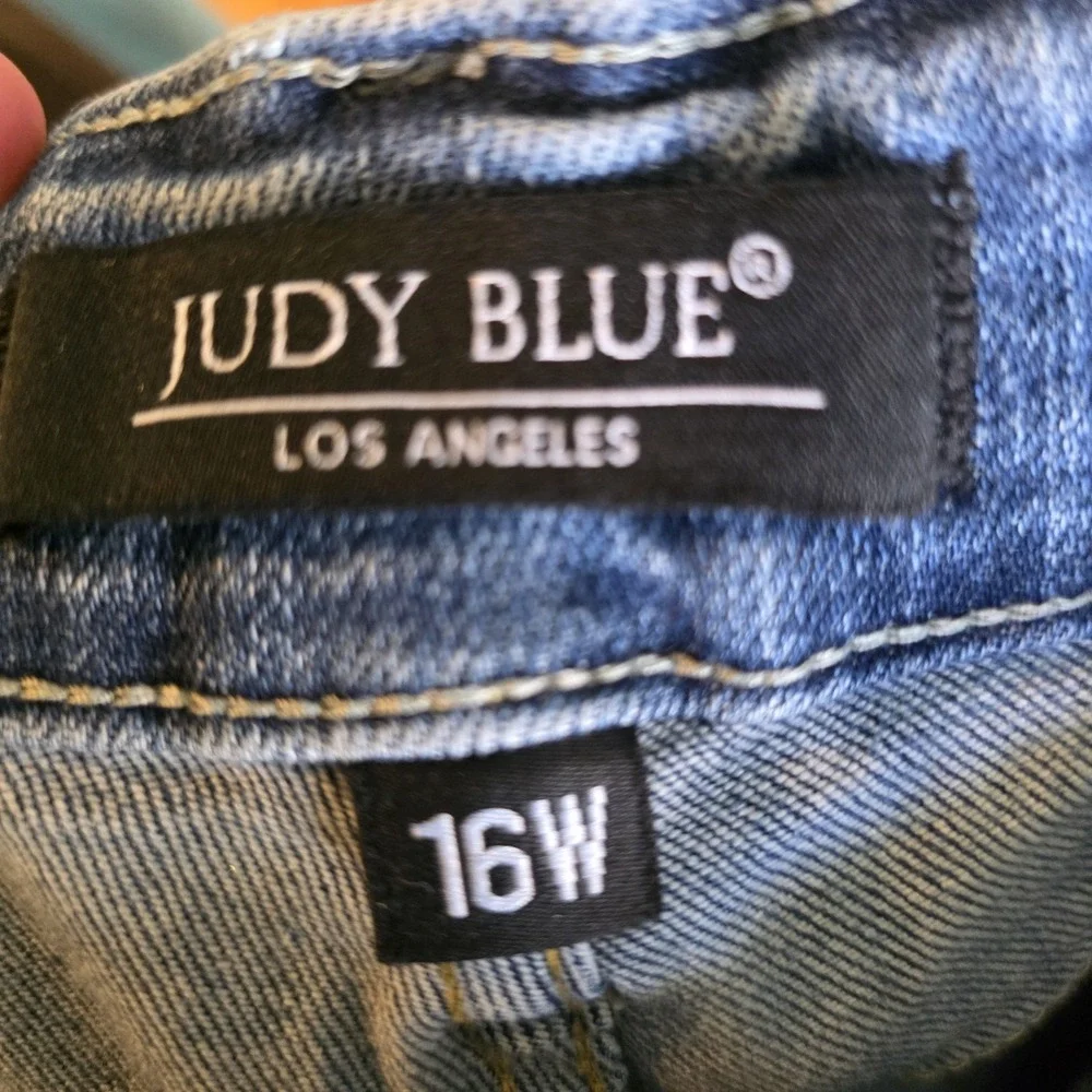 Judy Blue Jeans Women's Size 16 W Medium Wash Skinny Fit Stretch 28
